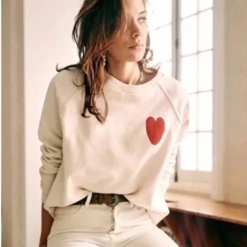 Sézane Cream Crew Neck Sweat shirt with Red Heart